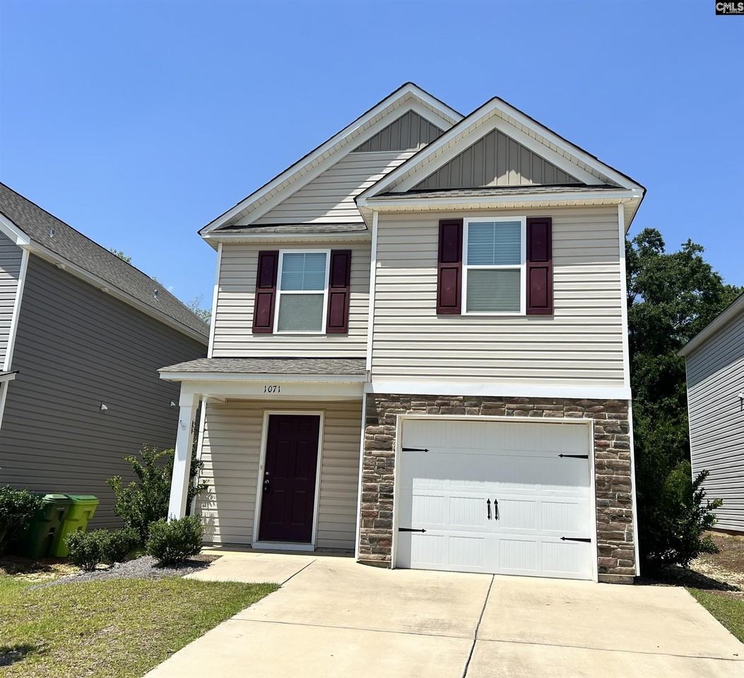1071 Crescent Moon Loop - Photo 3 of 38
