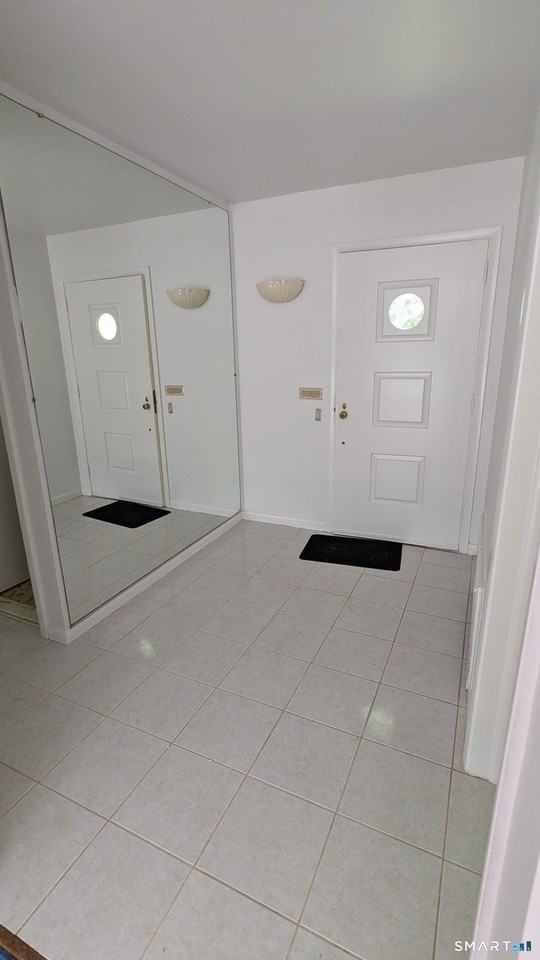 1139 Brookside Dr - Photo 3 of 29