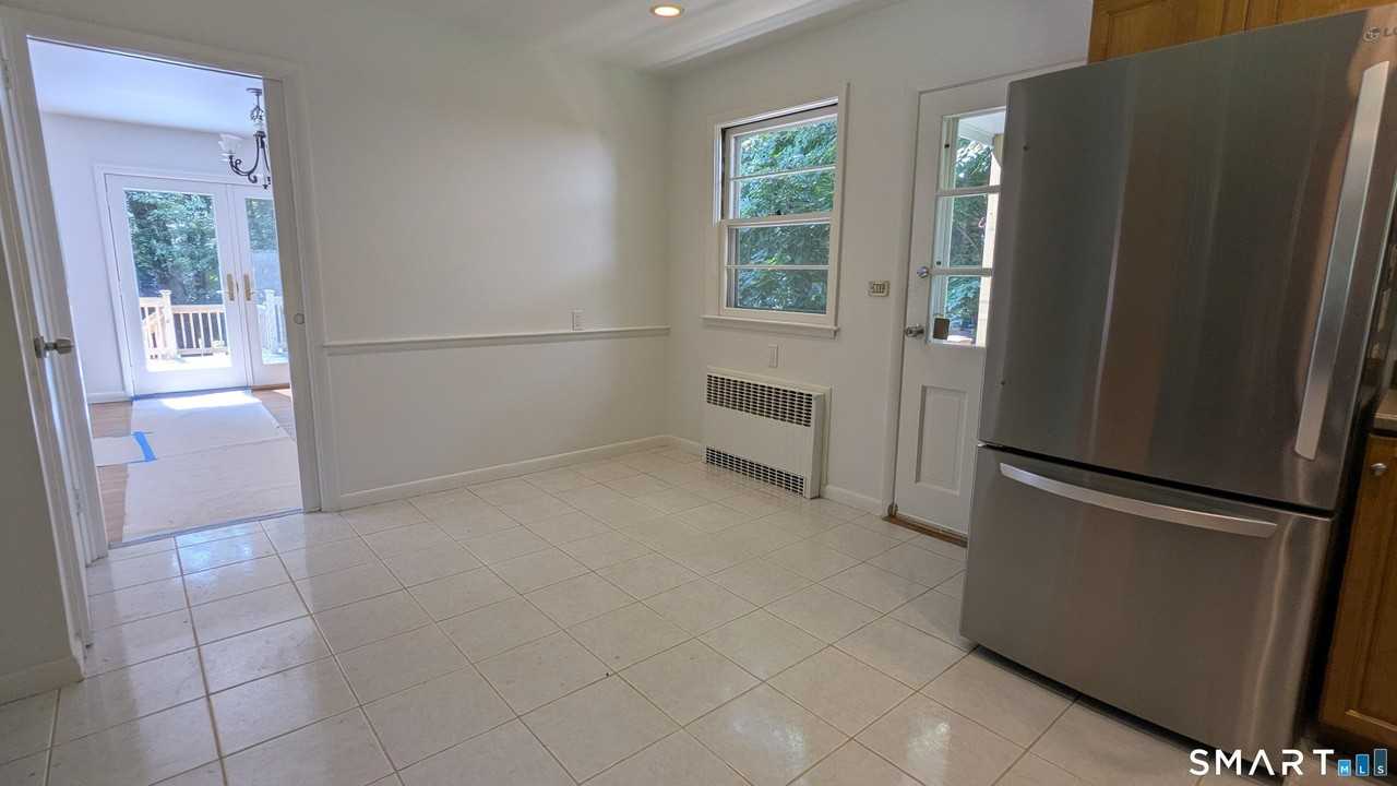 1139 Brookside Dr - Photo 7 of 29