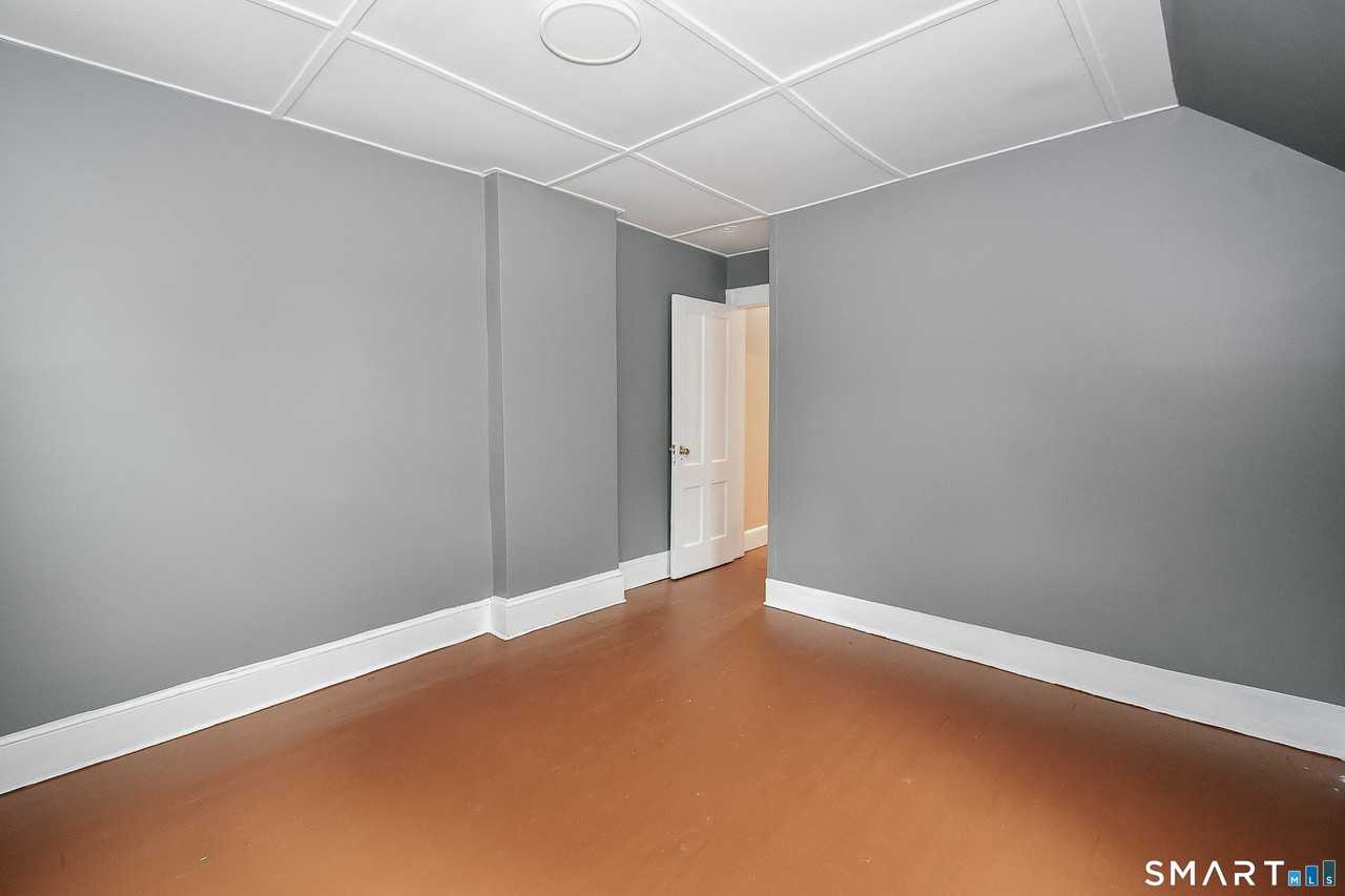 714 Prospect St - Photo 5 of 10