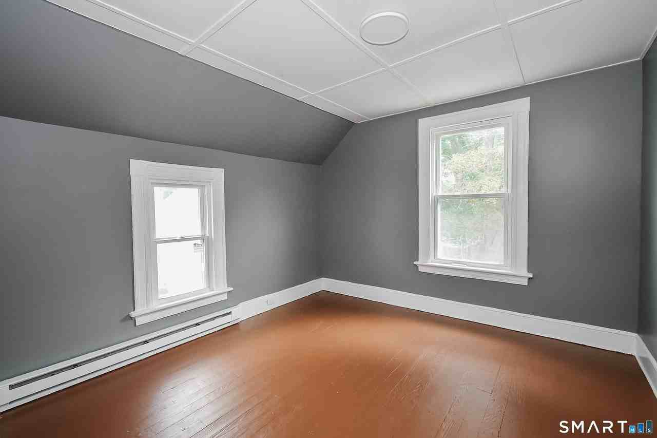 714 Prospect St - Photo 6 of 10