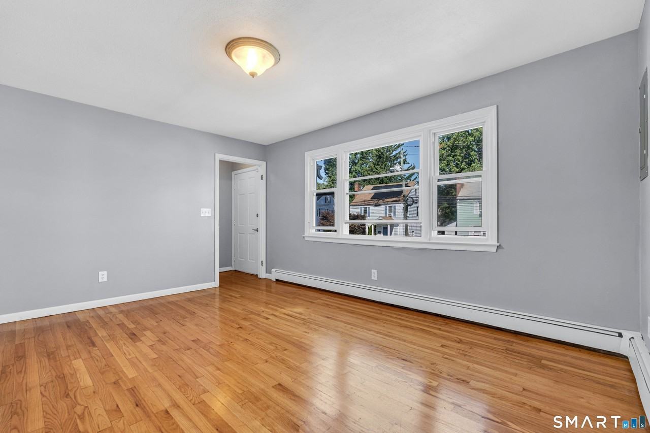 509 Westfield Ave - Photo 5 of 25