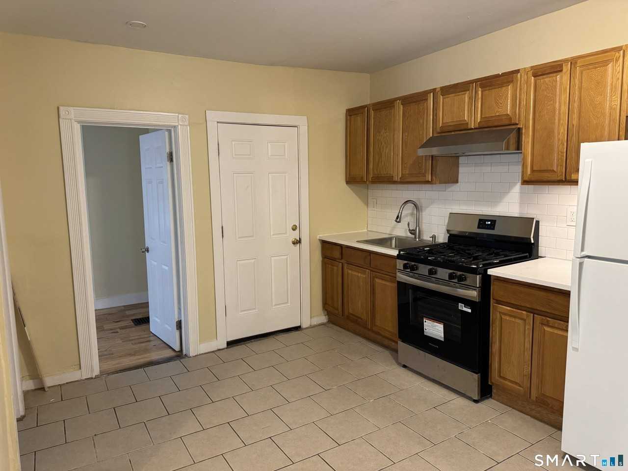 33 Stevens St #1stFL - Photo 2 of 15