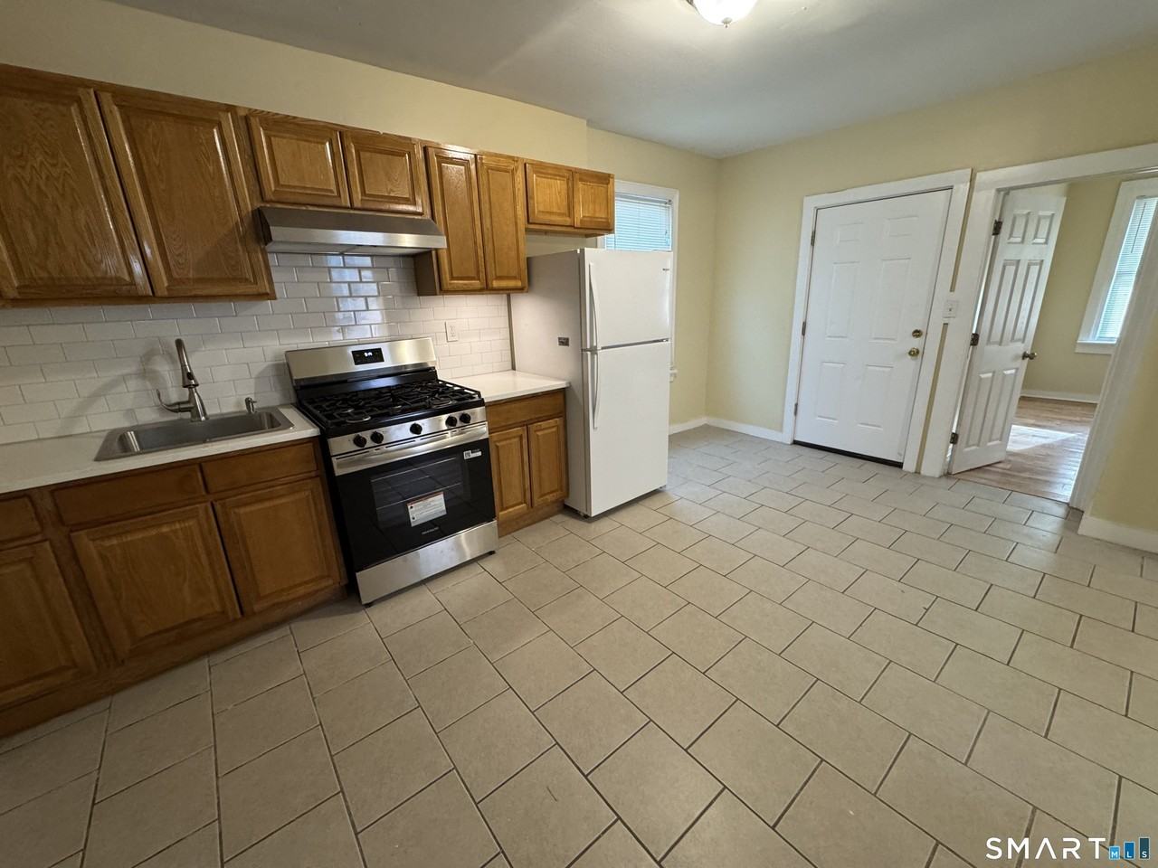 33 Stevens St #1stFL - Photo 4 of 15