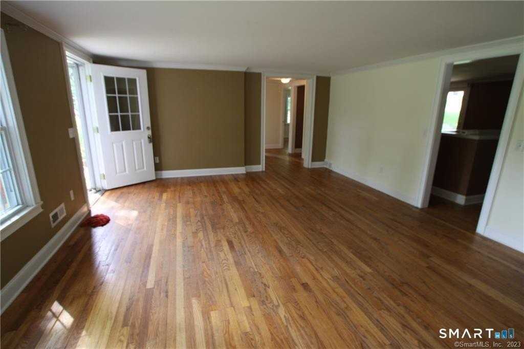 6 Cherry Ln - Photo 2 of 14