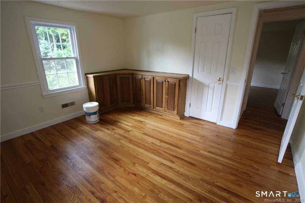 6 Cherry Ln - Photo 7 of 14