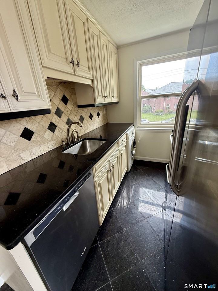 190 Seaton Rd #3 - Photo 4 of 11