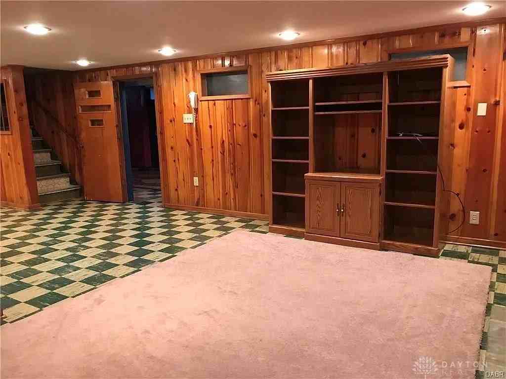 1121 Larriwood Ave - Photo 2 of 8