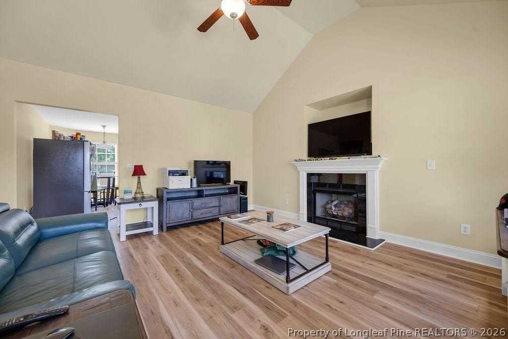 27 True Blue Dr - Photo 4 of 22