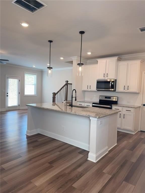 4695 Cypress Park Dr - Photo 3 of 16