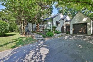 616 Darlington Rd Ne - Photo 1 of 1