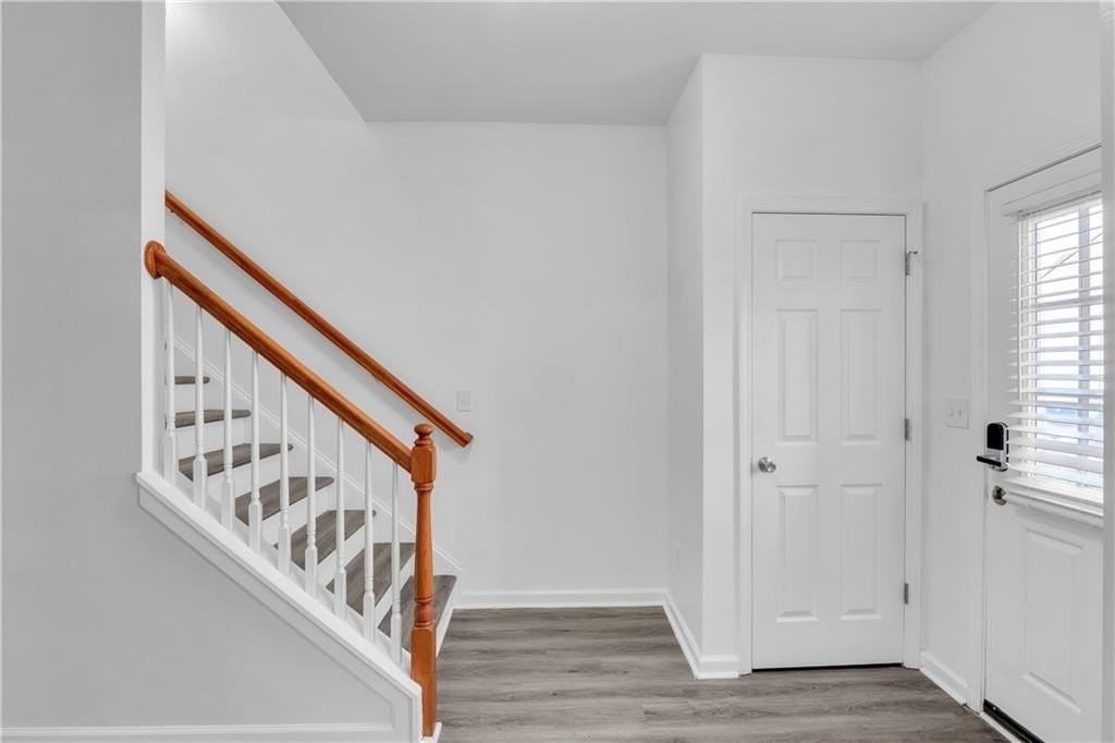 2827 Creek Bottom Ct - Photo 4 of 28
