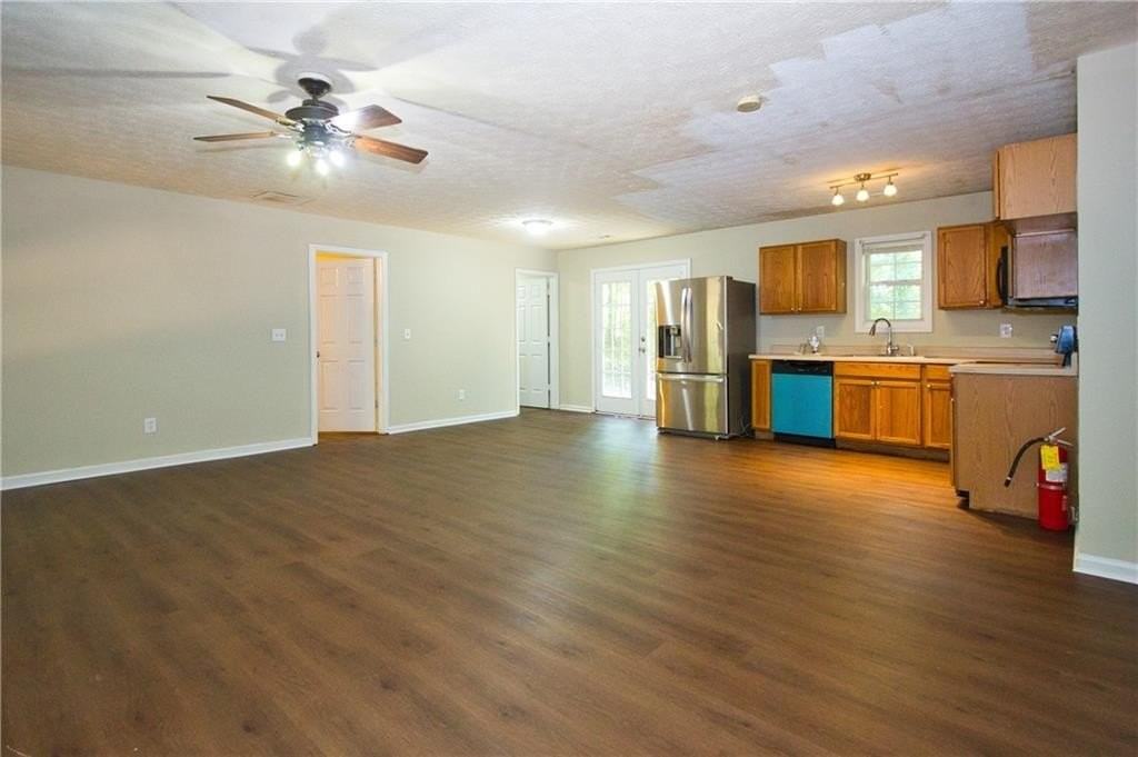 75 Robin Hood Rd - Photo 2 of 17