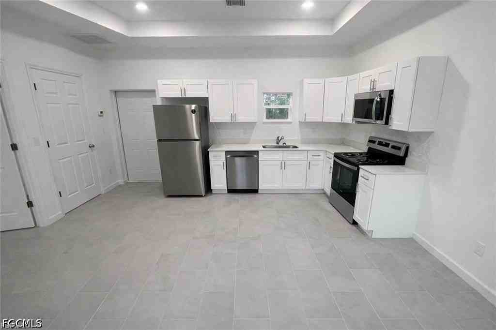 4187 E 26th St - Photo 2 of 9