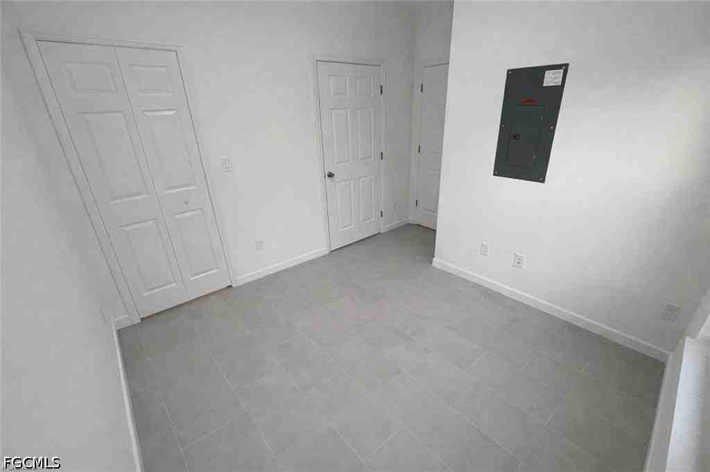 4187 E 26th St - Photo 5 of 9