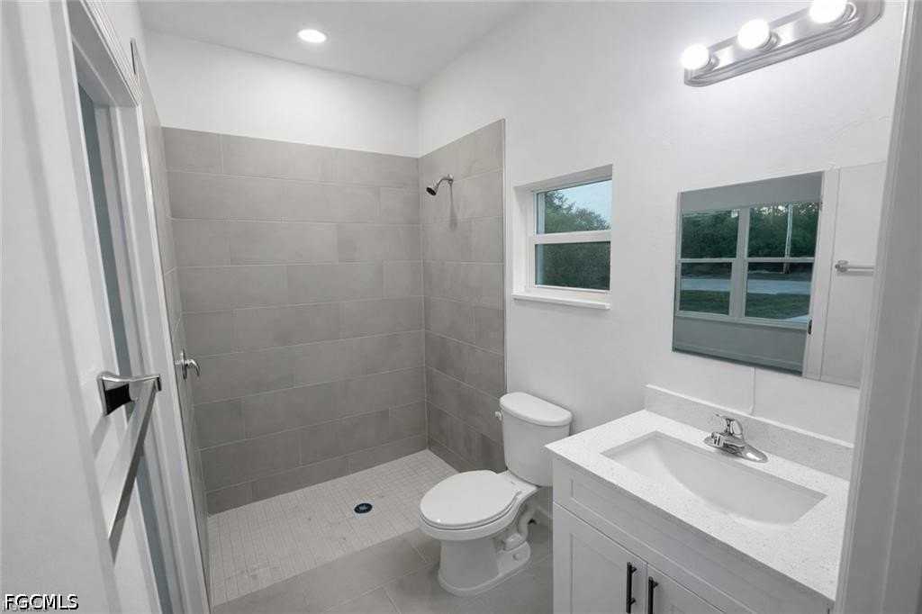 4187 E 26th St - Photo 6 of 9