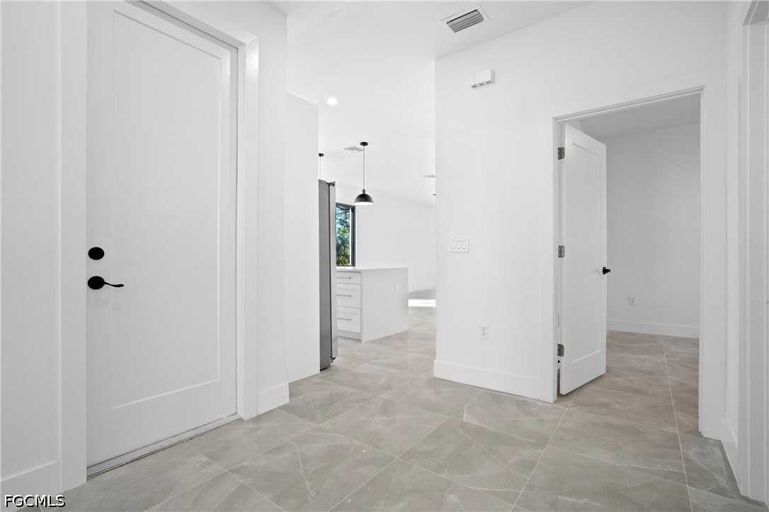 322 Loire Ave S - Photo 3 of 29