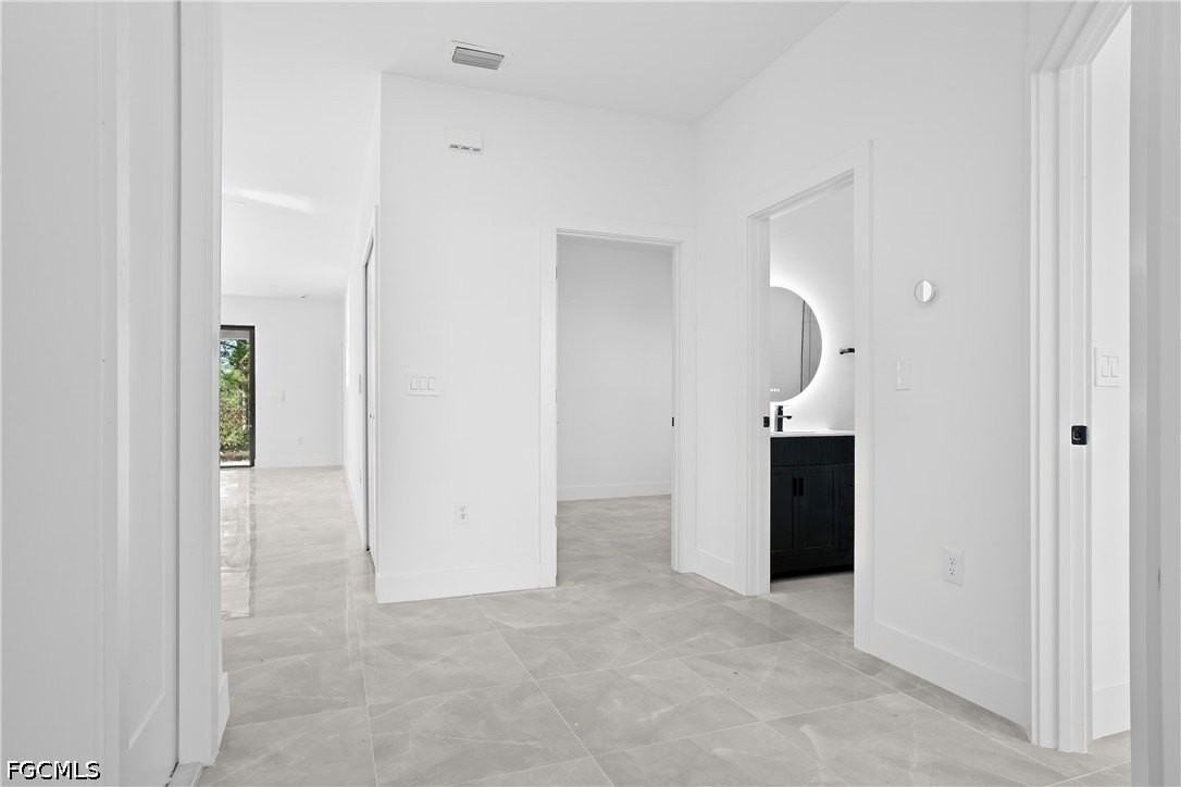 322 Loire Ave S - Photo 4 of 29