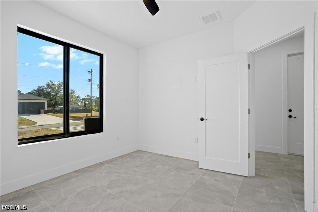 322 Loire Ave S - Photo 5 of 29