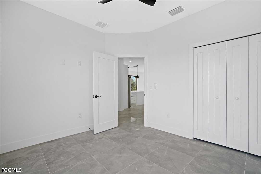 322 Loire Ave S - Photo 7 of 29