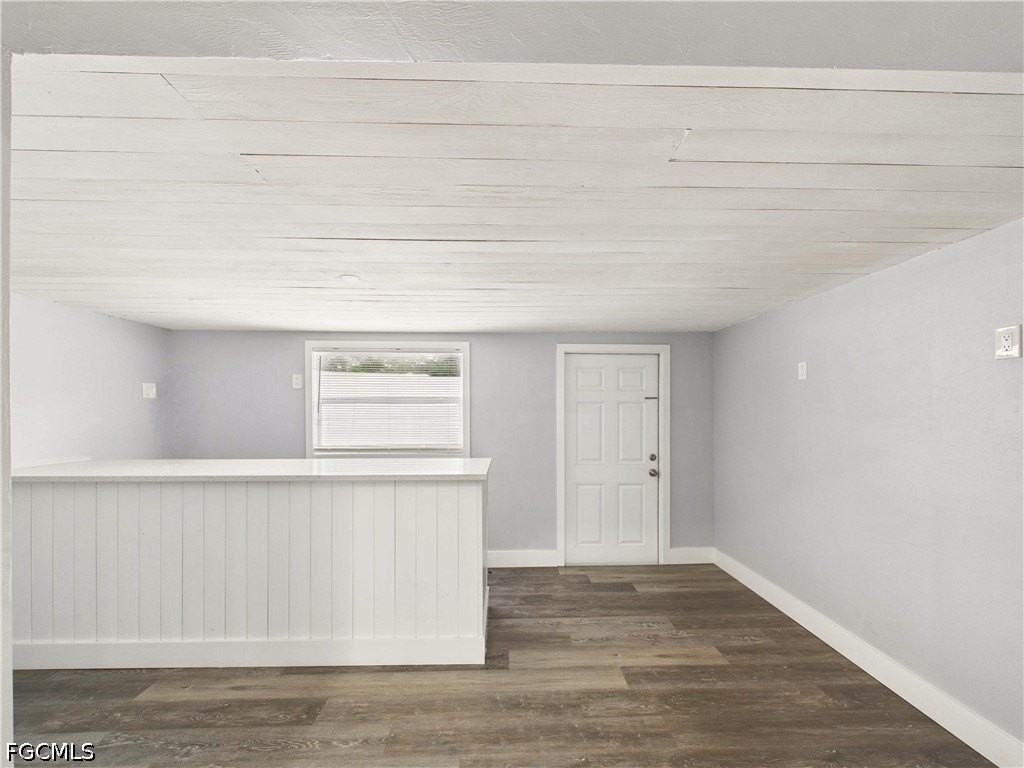 567 13th St N - Photo 5 of 23