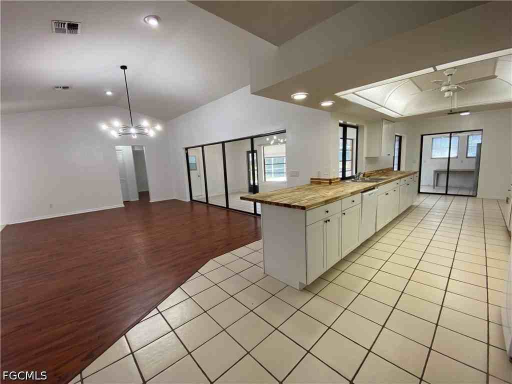 1110 Sw 15th Ave - Photo 7 of 29