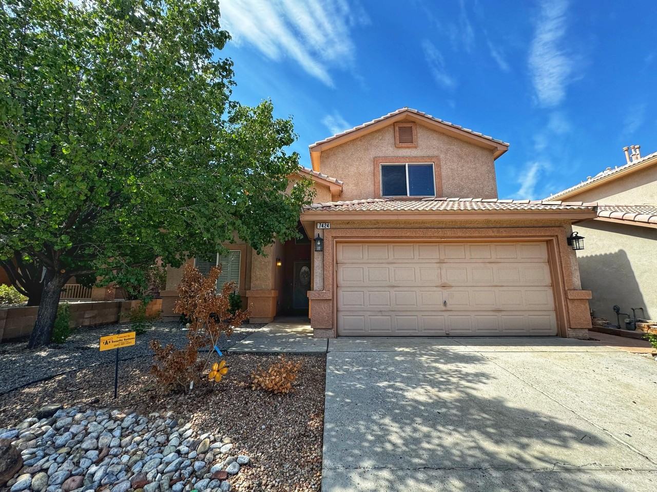 7424 Desert Eagle Rd Ne - Photo 2 of 43