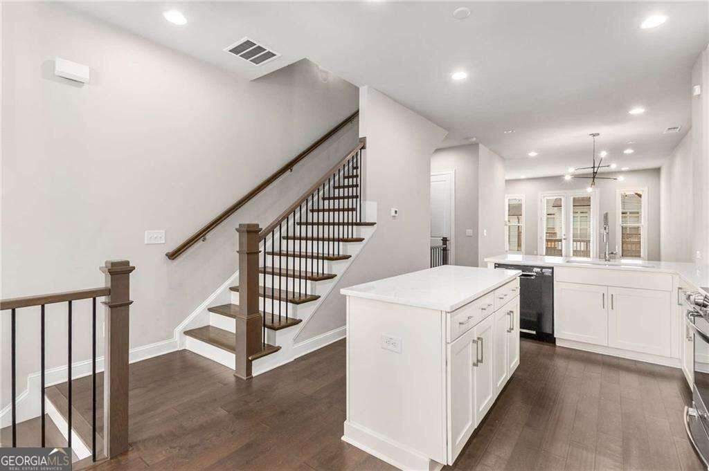 4312 Parkside Pl - Photo 5 of 28