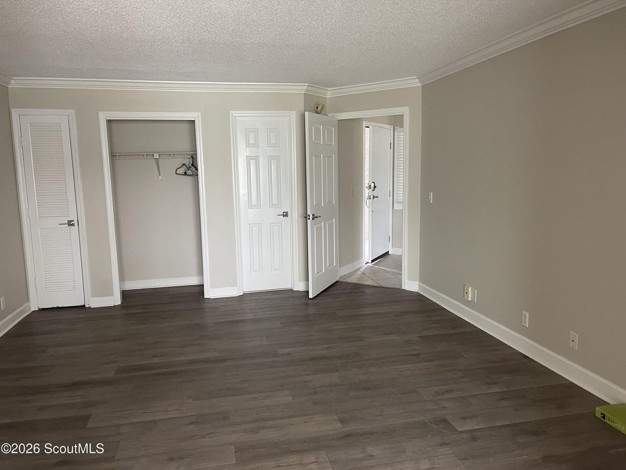 292 Moss Oak Cir - Photo 3 of 8