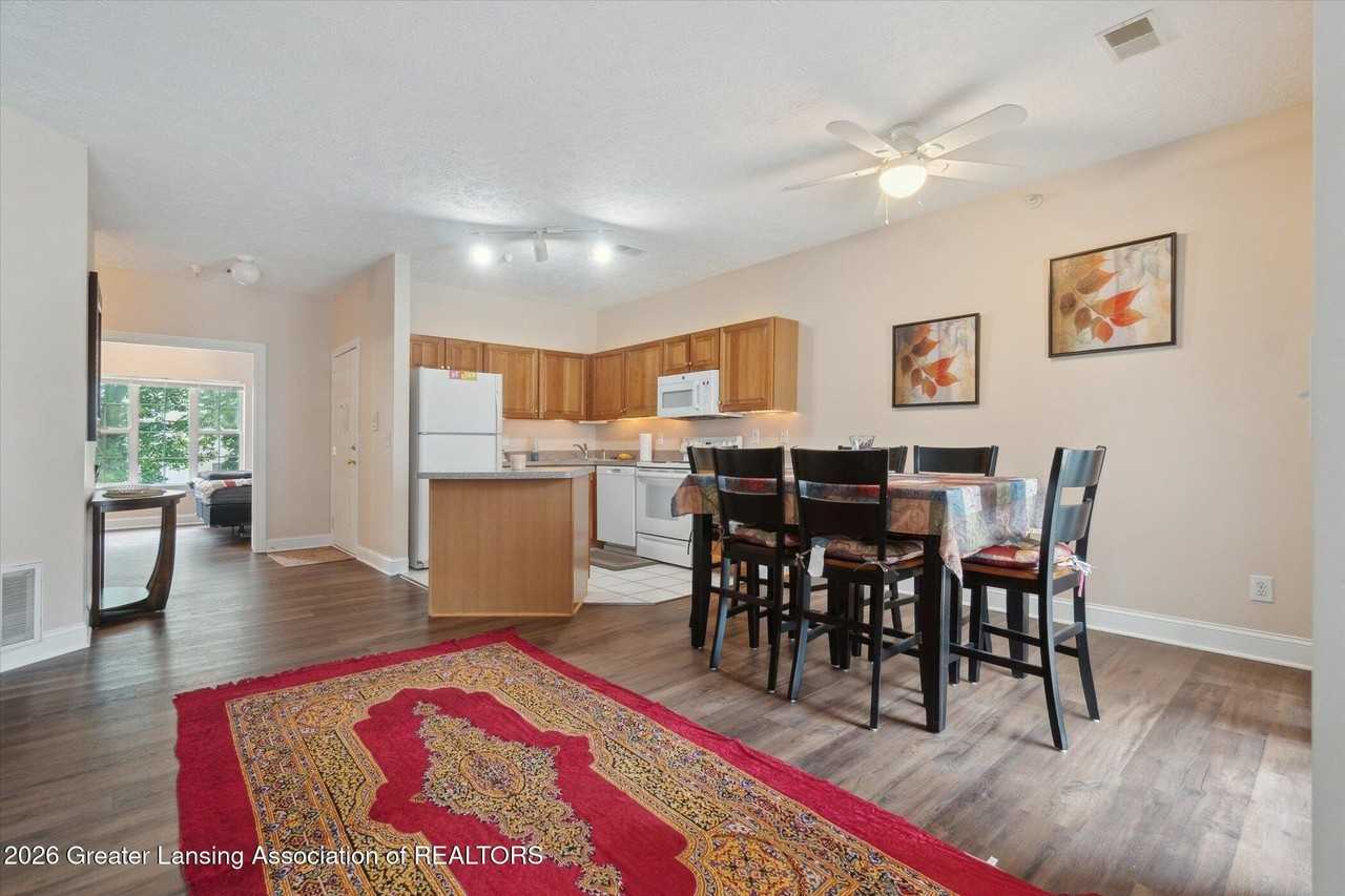 268 W Saginaw St #202 - Photo 4 of 26
