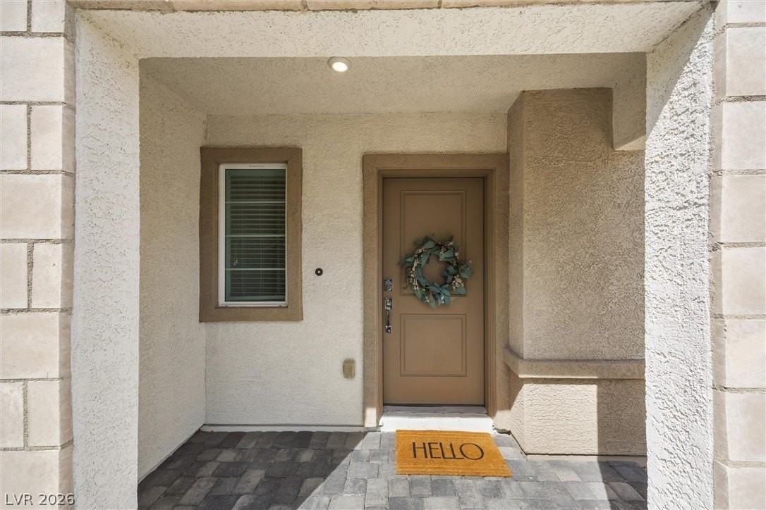 6118 Garden Oasis St - Photo 4 of 33