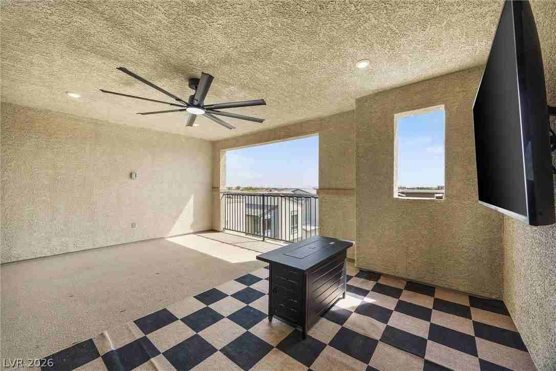 6118 Garden Oasis St - Photo 5 of 33