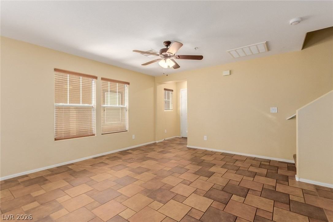 179 Redwood Pond Dr - Photo 4 of 32