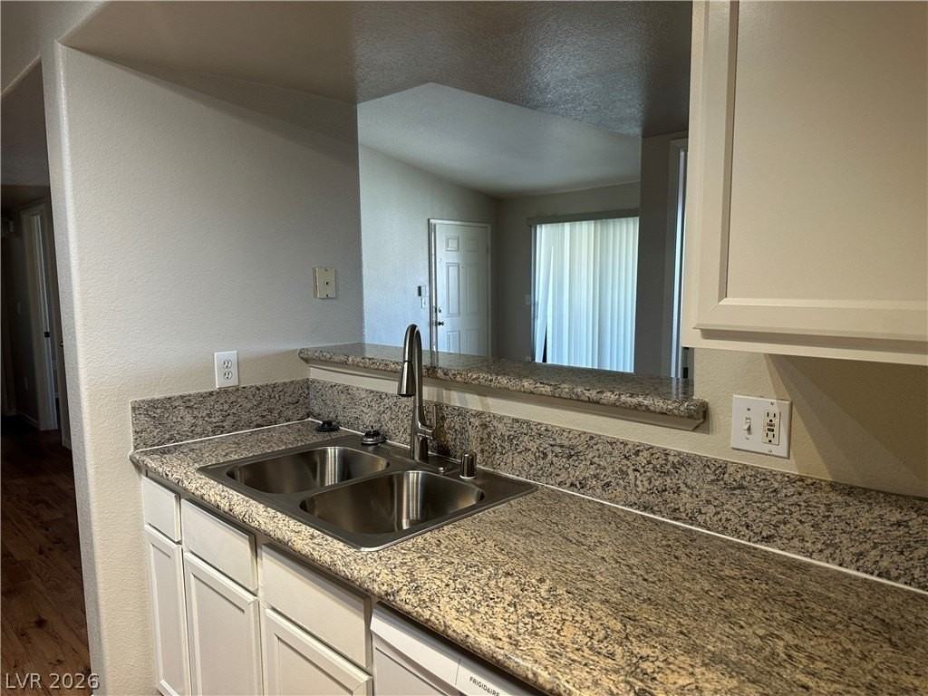 950 Seven Hills Dr #1321 - Photo 3 of 27