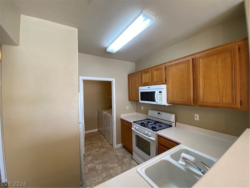 7111 S Durango Dr #213 - Photo 3 of 25