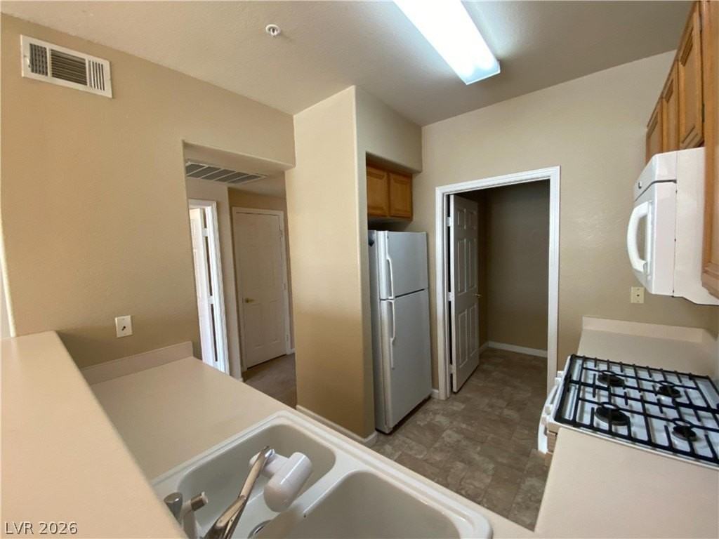 7111 S Durango Dr #213 - Photo 4 of 25