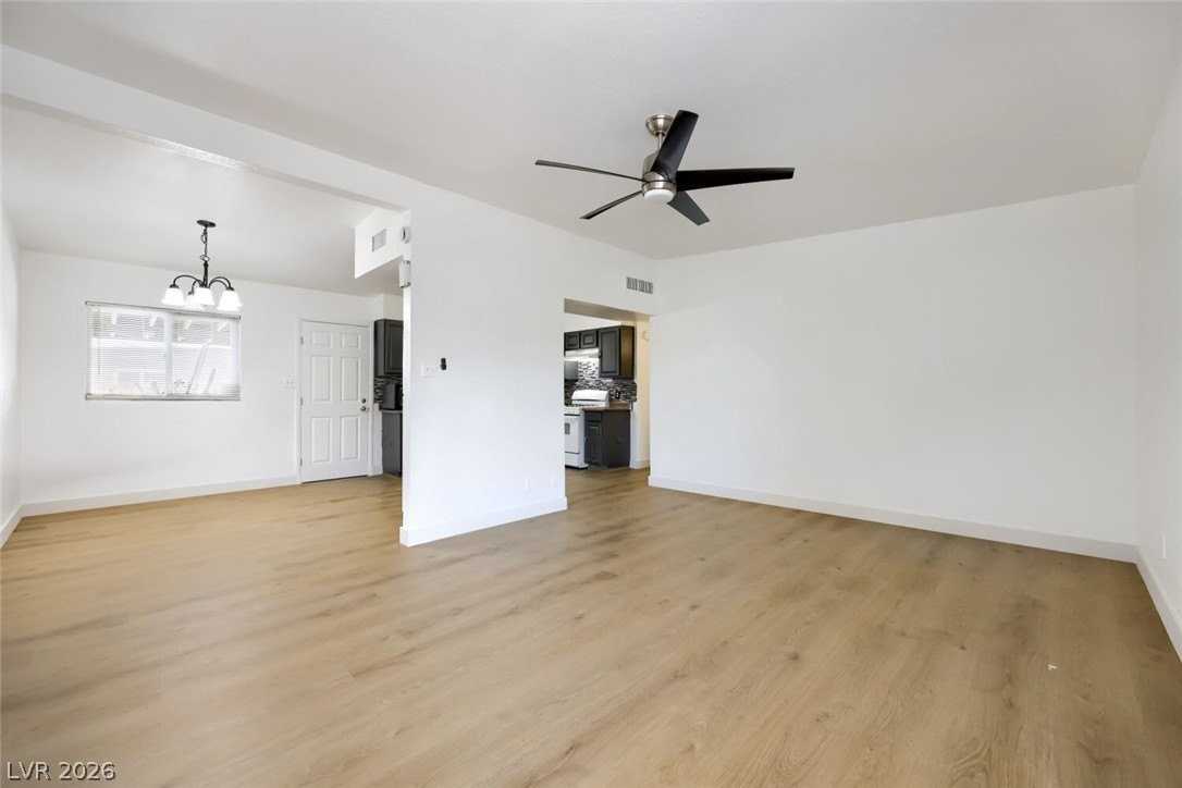 1104 Fay Blvd - Photo 4 of 23
