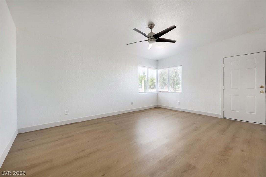 1104 Fay Blvd - Photo 6 of 23