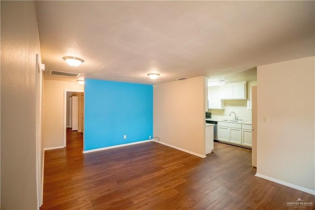 601 Hibiscus Ave #1 - Photo 5 of 21