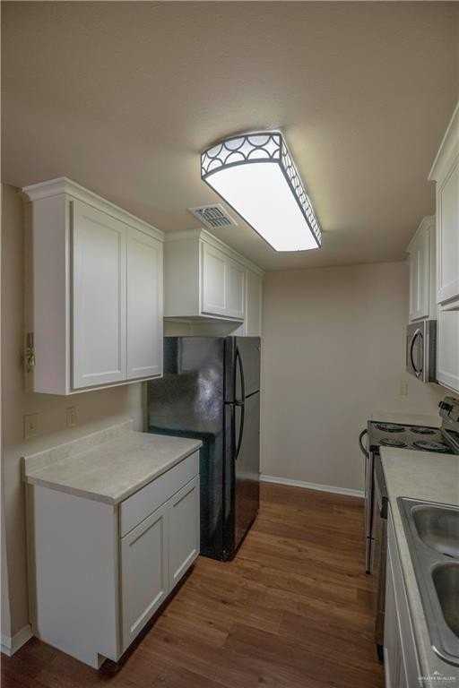 601 Hibiscus Ave #1 - Photo 7 of 21