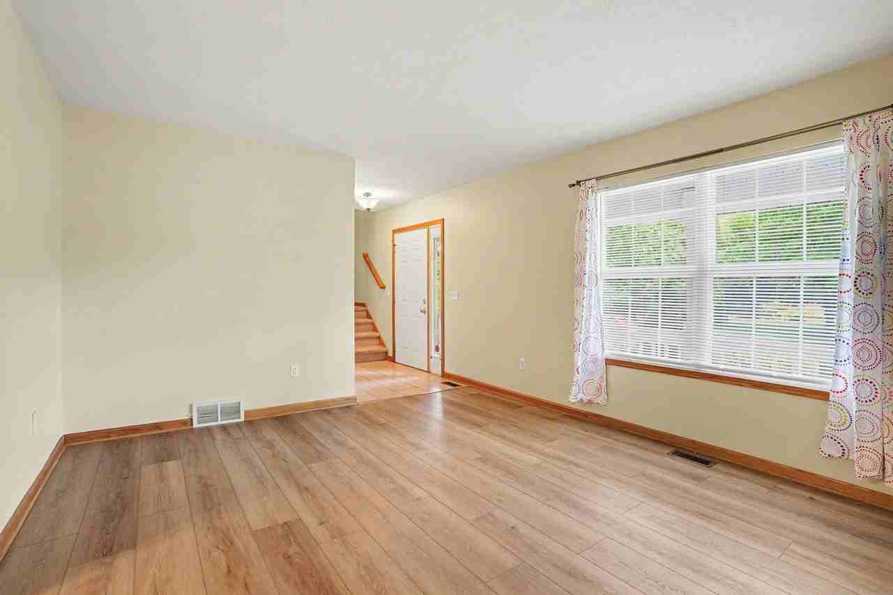 2124 Quail Run Dr - Photo 4 of 25