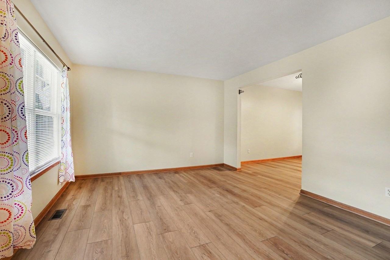 2124 Quail Run Dr - Photo 5 of 25