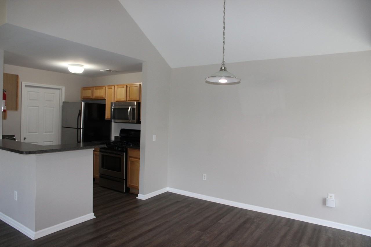 791 Addington Ln - Photo 4 of 32
