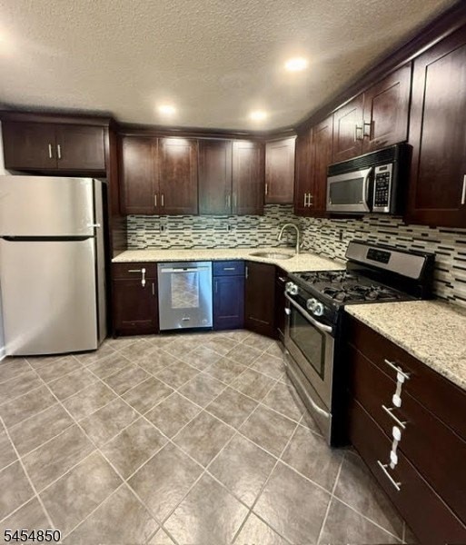 36 Fisher Dr - Photo 6 of 16