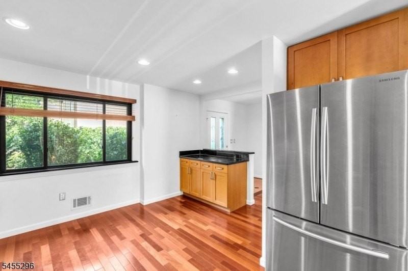 38 Park St #D - Photo 4 of 15