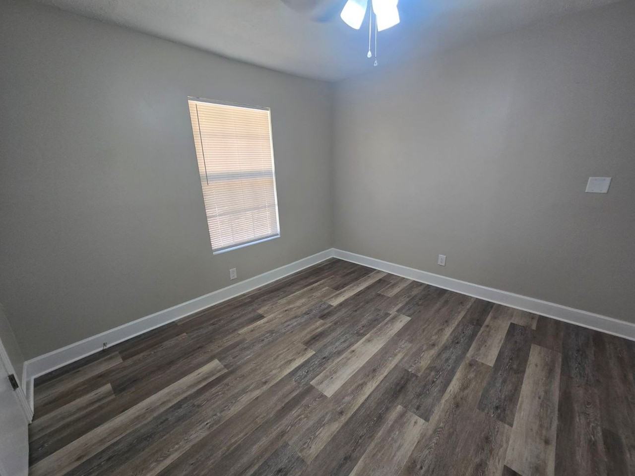 2318 Linda Dr - Photo 7 of 9