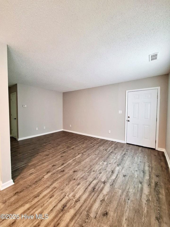 3005 Caldwell Ct #2 - Photo 3 of 6
