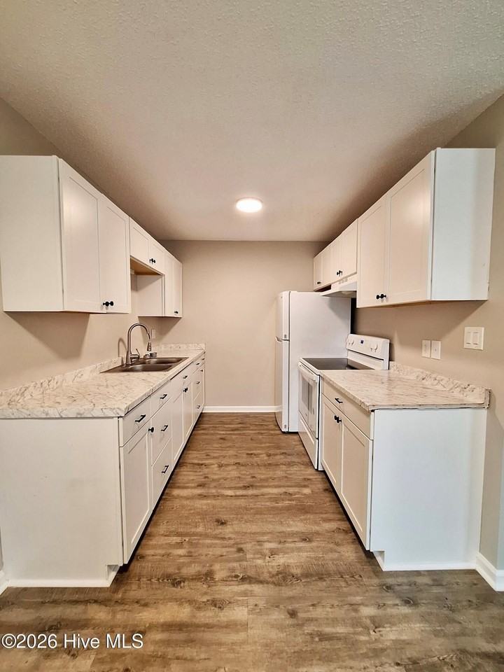 3005 Caldwell Ct #2 - Photo 4 of 6