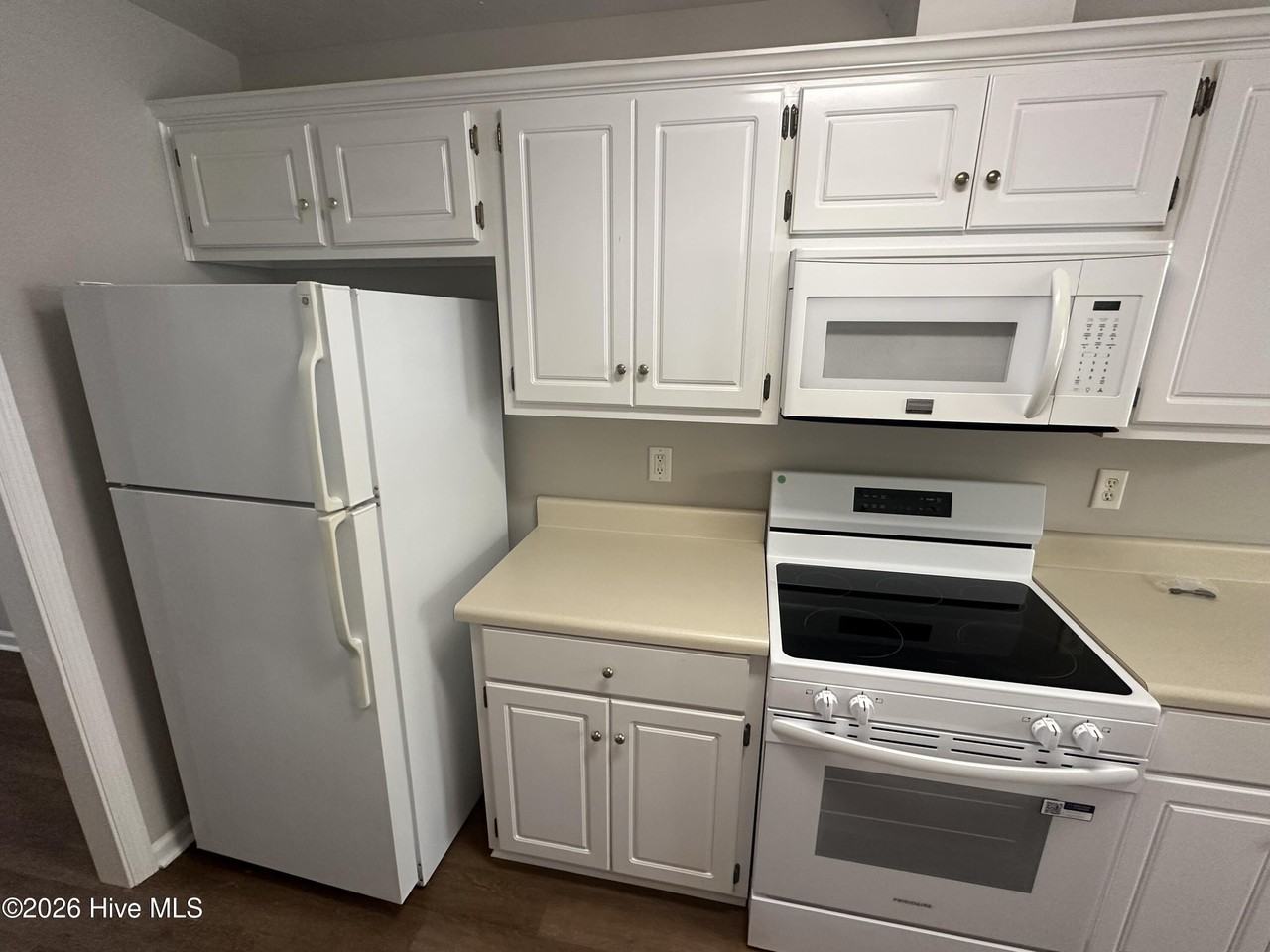 350 Crawford Mill Ln - Photo 4 of 15