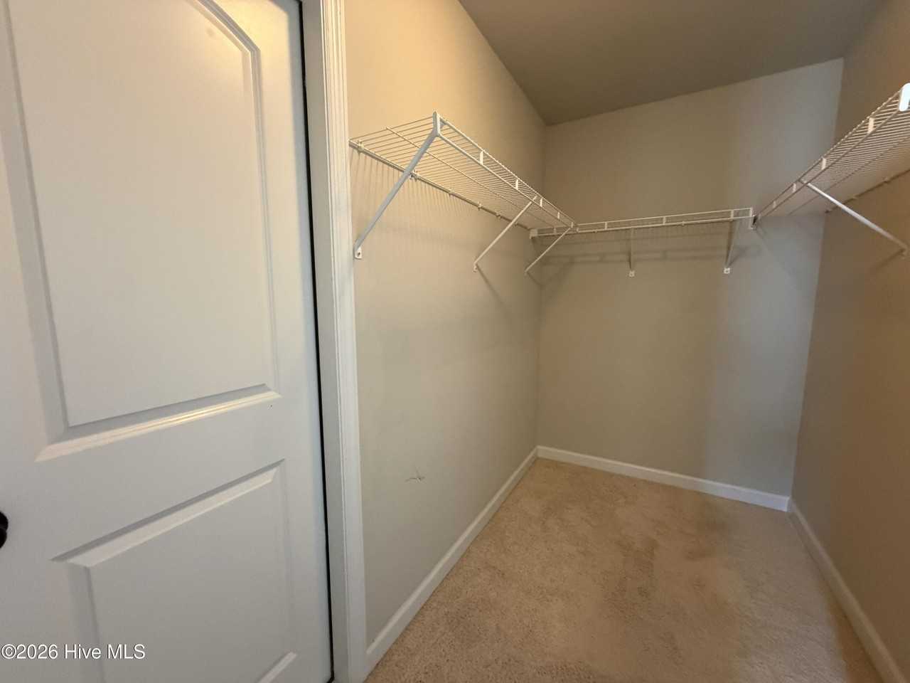 310 Emma Ct - Photo 5 of 31